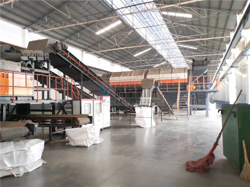 易拉罐破碎机金属91看片淫黄大片设备客户现场实拍图片